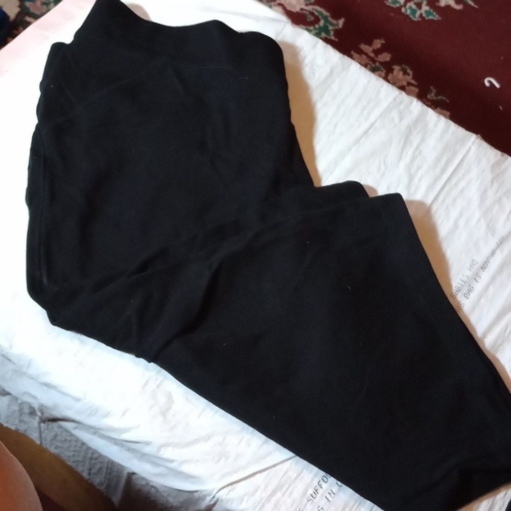 Be Inspired medium women shorts black